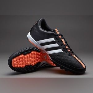 Adidas 11Nova tf Soccer Boots